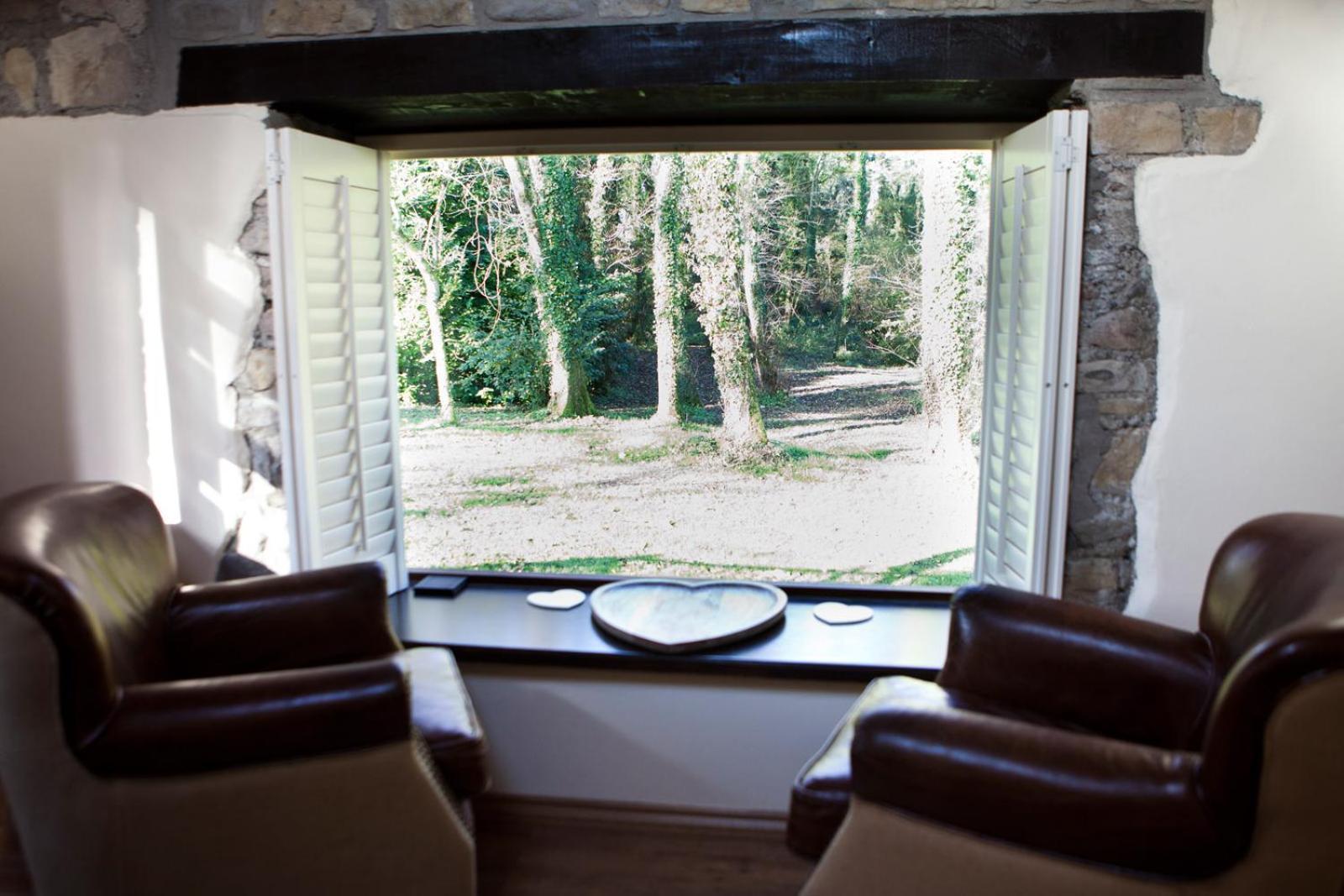 Pencoed House Estate Guest House Cardiff Exterior photo