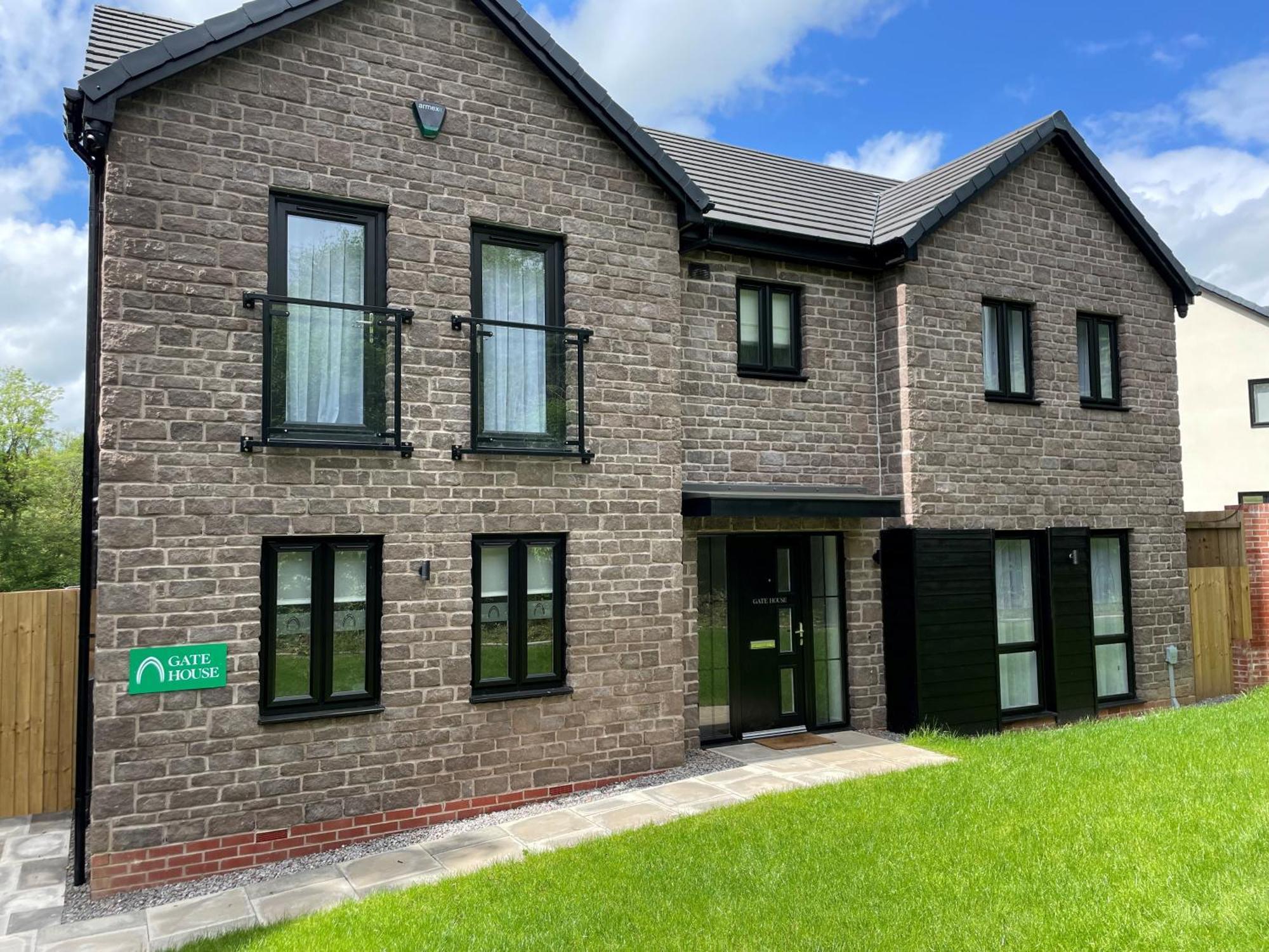 Pencoed House Estate Guest House Cardiff Exterior photo